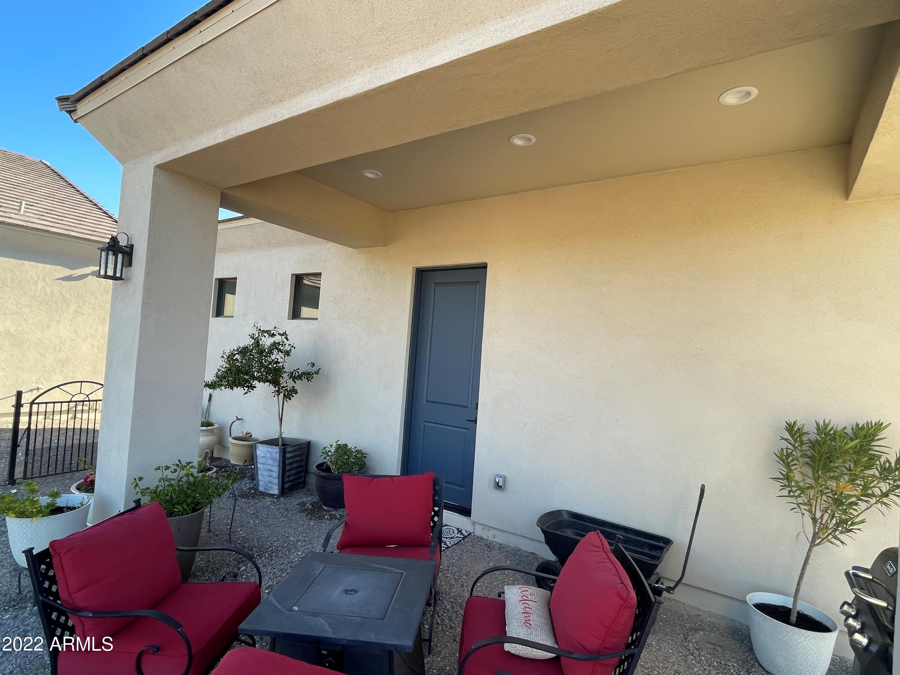 835 East Carlise Road Phoenix, AZ 85086 - Photo 44 of 51 Patio entering guest house.