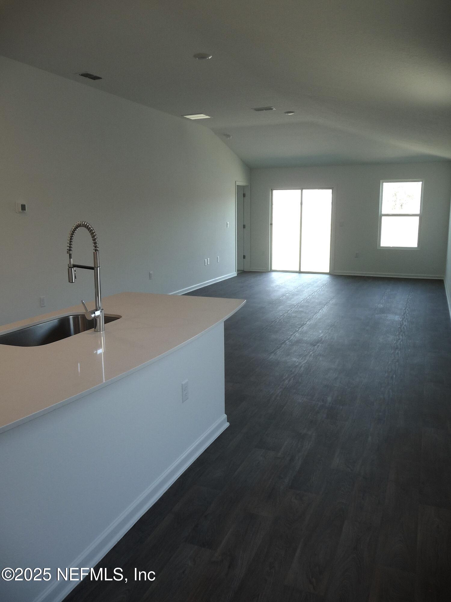 5675 Rustic Thorn Road Jacksonville, FL 32219 - Photo 8 of 45 P1120846