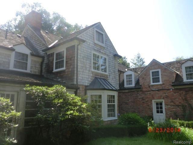 254 Touraine Road Grosse Pointe, MI 48236 - Photo 10 of 11 CIMG1995.jpg