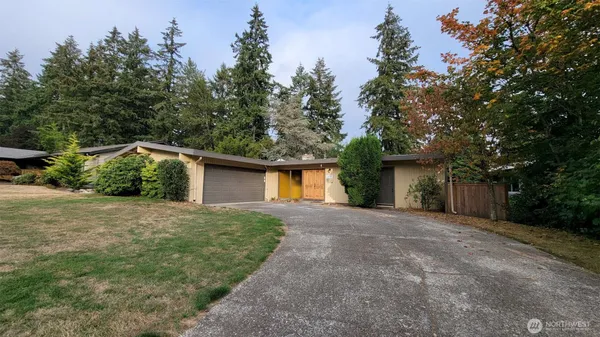$4,650 | 820 172nd Avenue Northeast, Bellevue, WA 98008