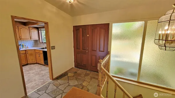 $4,650 | 820 172nd Avenue Northeast, Bellevue, WA 98008