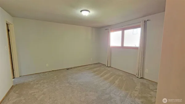 $4,650 | 820 172nd Avenue Northeast, Bellevue, WA 98008