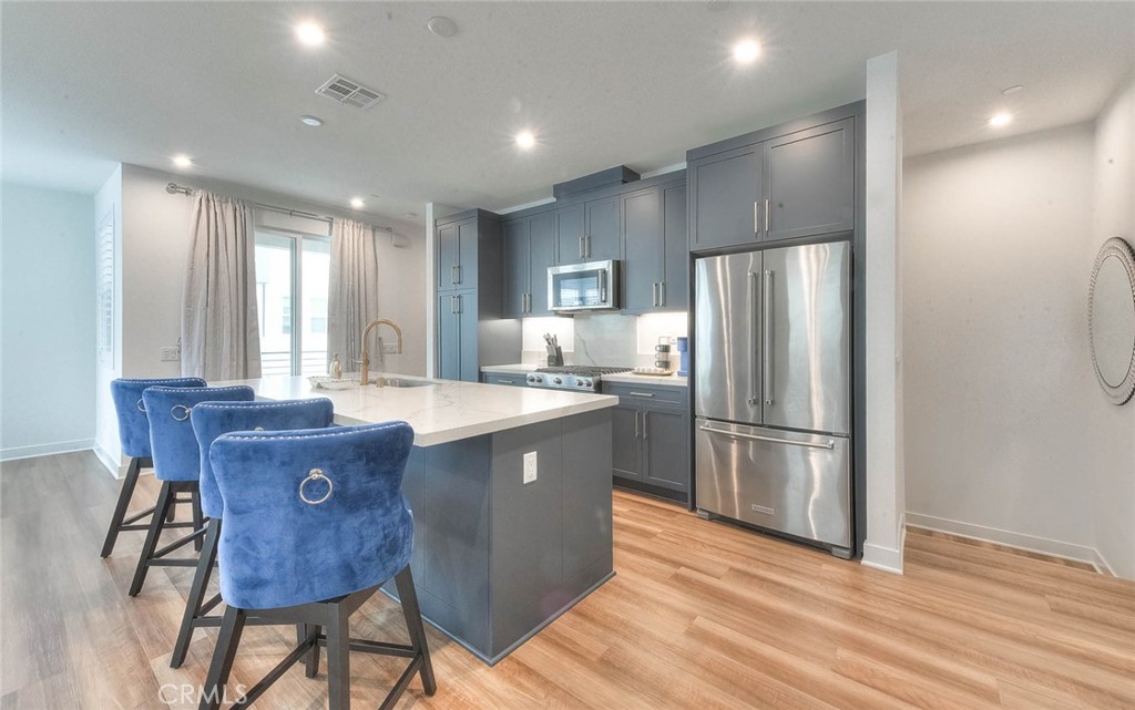 1246 West Bushell Street Anaheim, CA 92805 - Photo 4 of 35 Stunning Kitchen