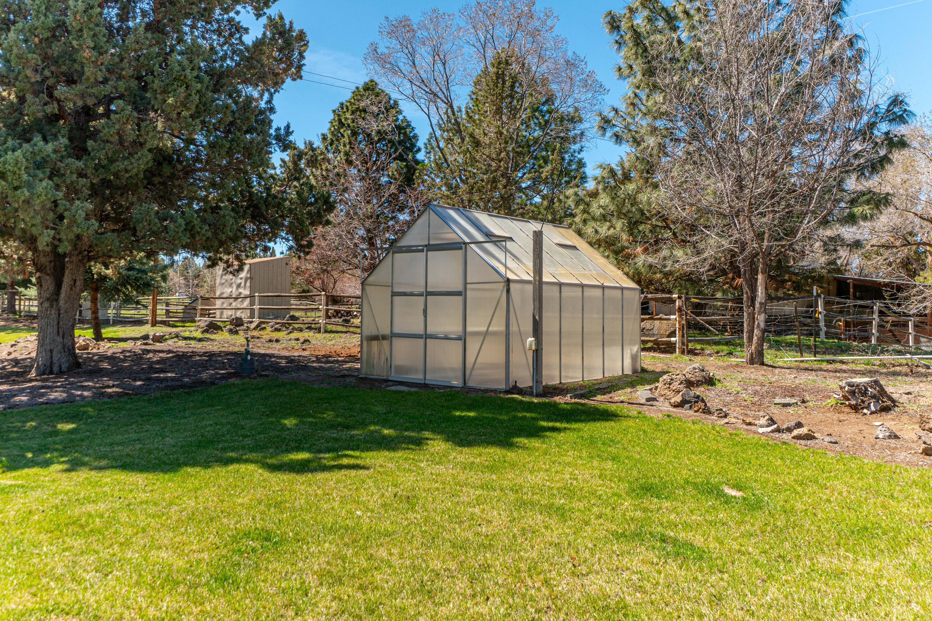 61265 Ward Road Bend, OR 97702 - Photo 59 of 66 19-print-Riley Visuals-52