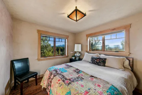 $1,099,000 | 12191 Highland Avenue, Truckee, CA 96161