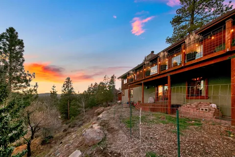 $1,099,000 | 12191 Highland Avenue, Truckee, CA 96161