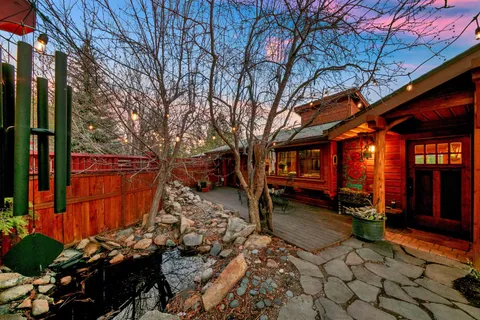 $1,099,000 | 12191 Highland Avenue, Truckee, CA 96161