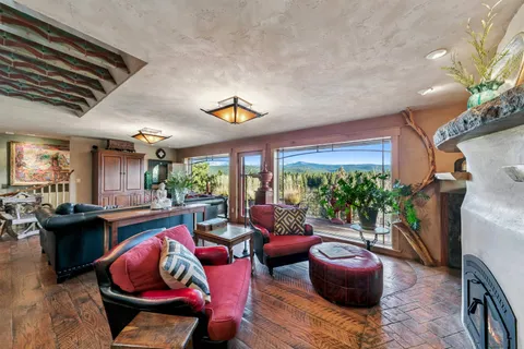 $1,099,000 | 12191 Highland Avenue, Truckee, CA 96161