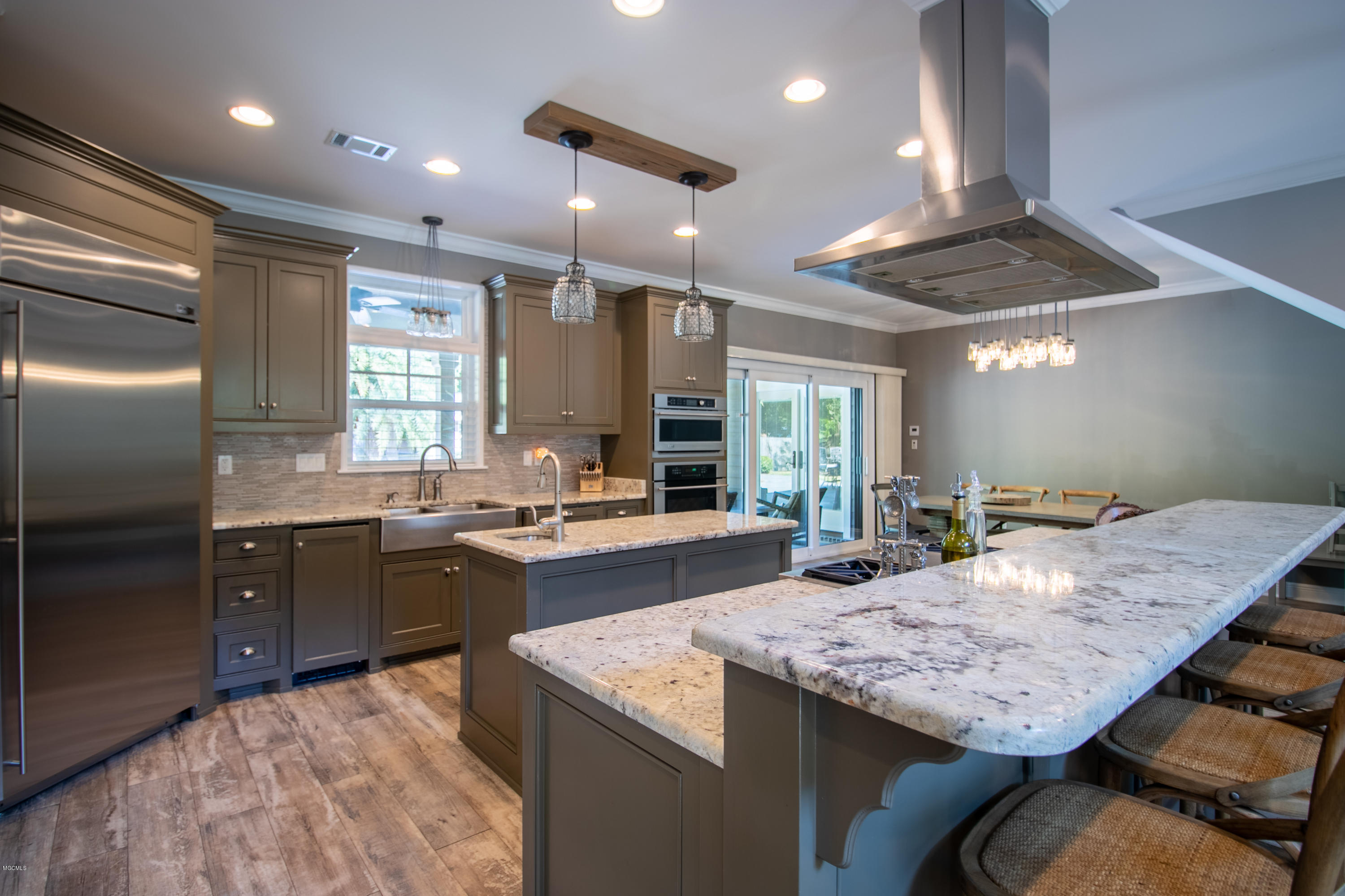 860 Reed Lane Gulfport, MS 39507 - Photo 13 of 49 Reed Lane Magazine-100-2