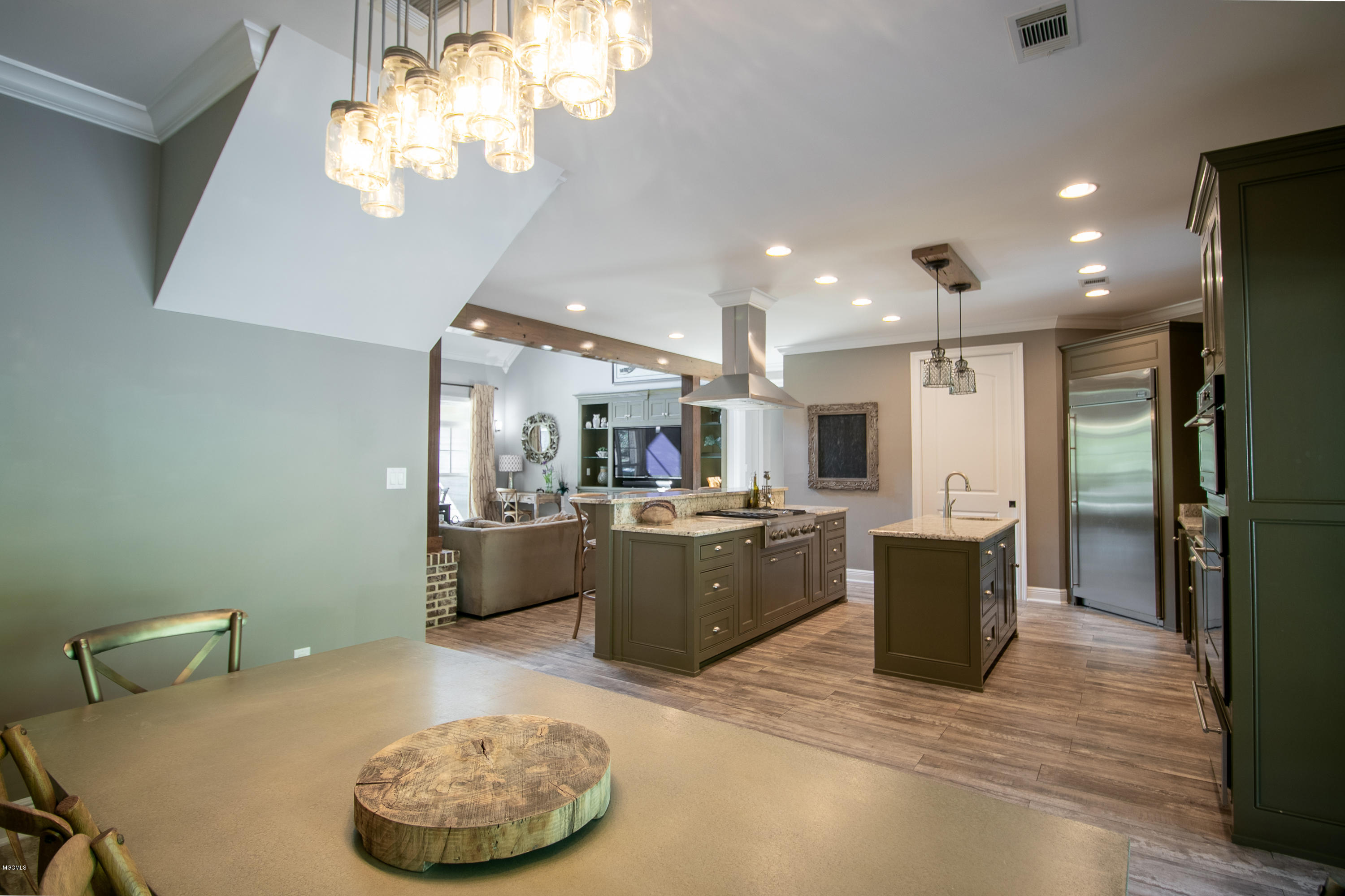 860 Reed Lane Gulfport, MS 39507 - Photo 15 of 49 Reed Lane normal size-107