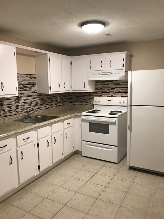 261 Boston Post Road East, Unit 4 Marlborough, MA 01752 - Photo 7 of 26