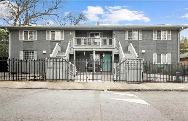 $2,150 | 210 Sampson Street Northeast, Unit 3, Atlanta, GA 30312