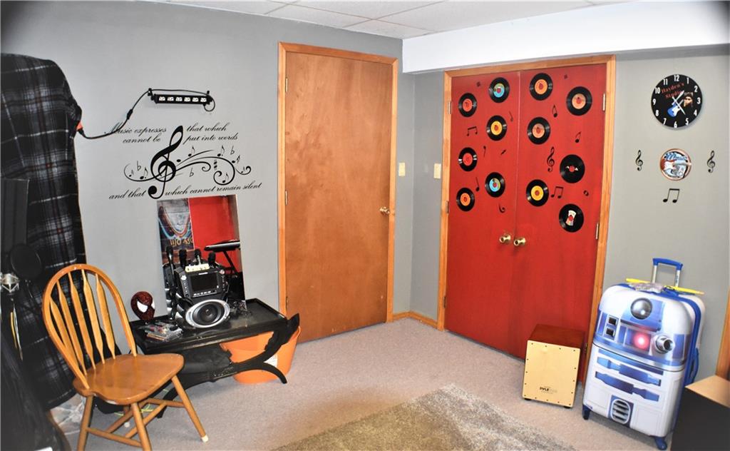 71 Roundtop Road Irwin, PA 15642 - Photo 16 of 23