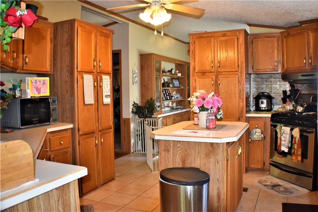 71 Roundtop Road Irwin, PA 15642 - Photo 3 of 23