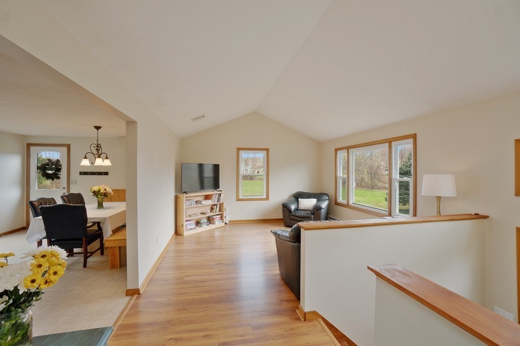 125 Rice Corner Road Brookfield, MA 01506 - Photo 9 of 37