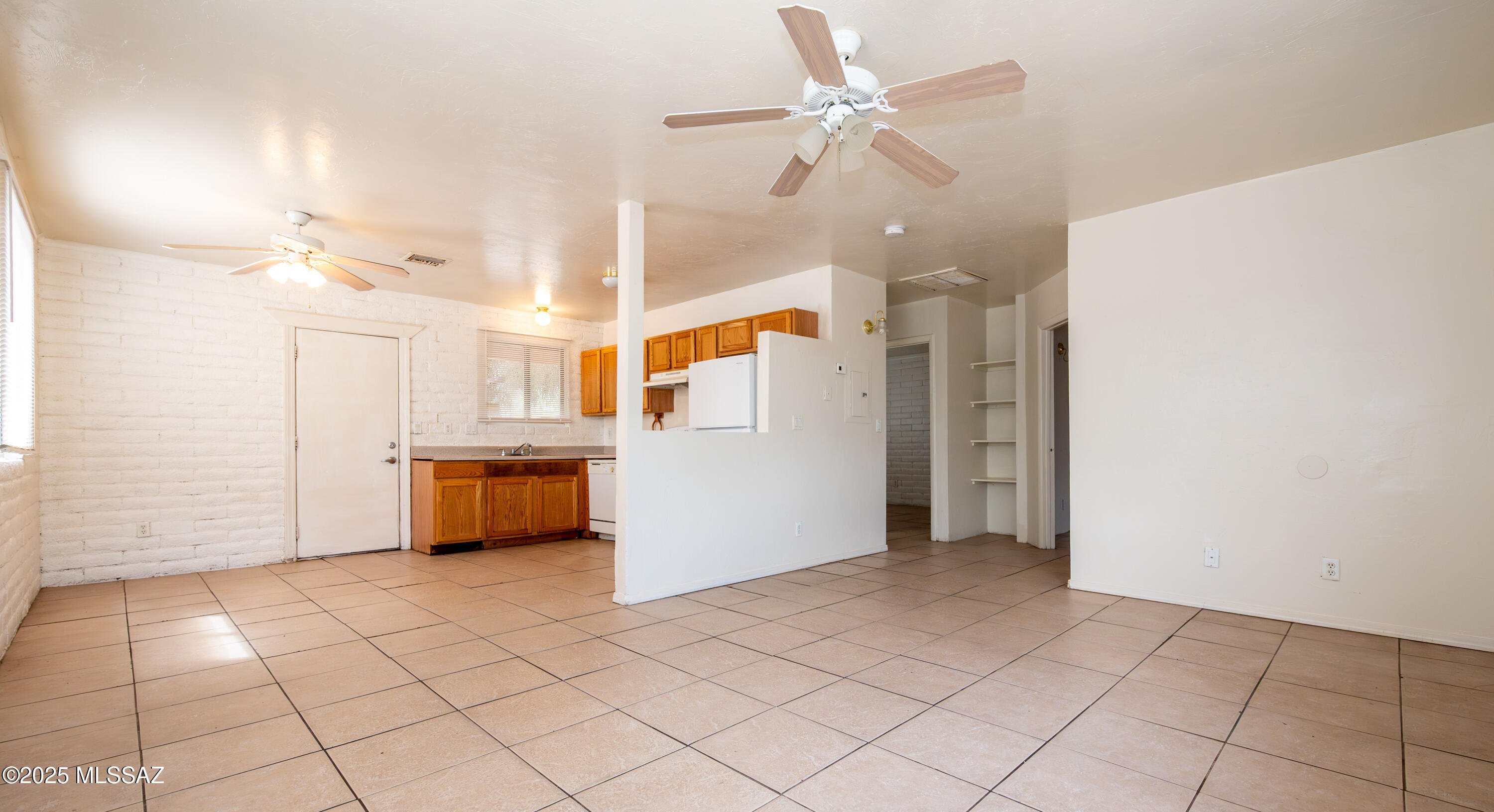 1514 North Hualpai Road, Unit 2 Tucson, AZ 85745 - Photo 2 of 9