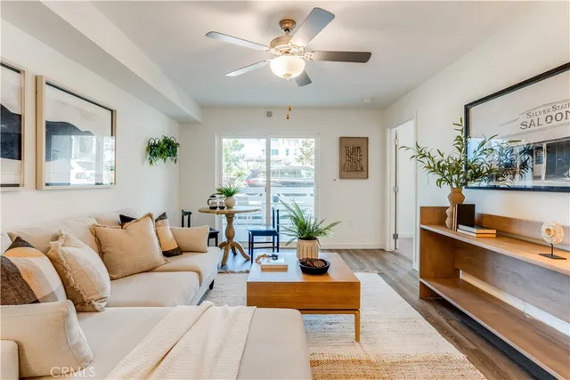 a view of a livingroom with furniture window and outside view