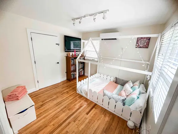 $35,000 | 64 Clinton Street, East Hampton, NY 11937