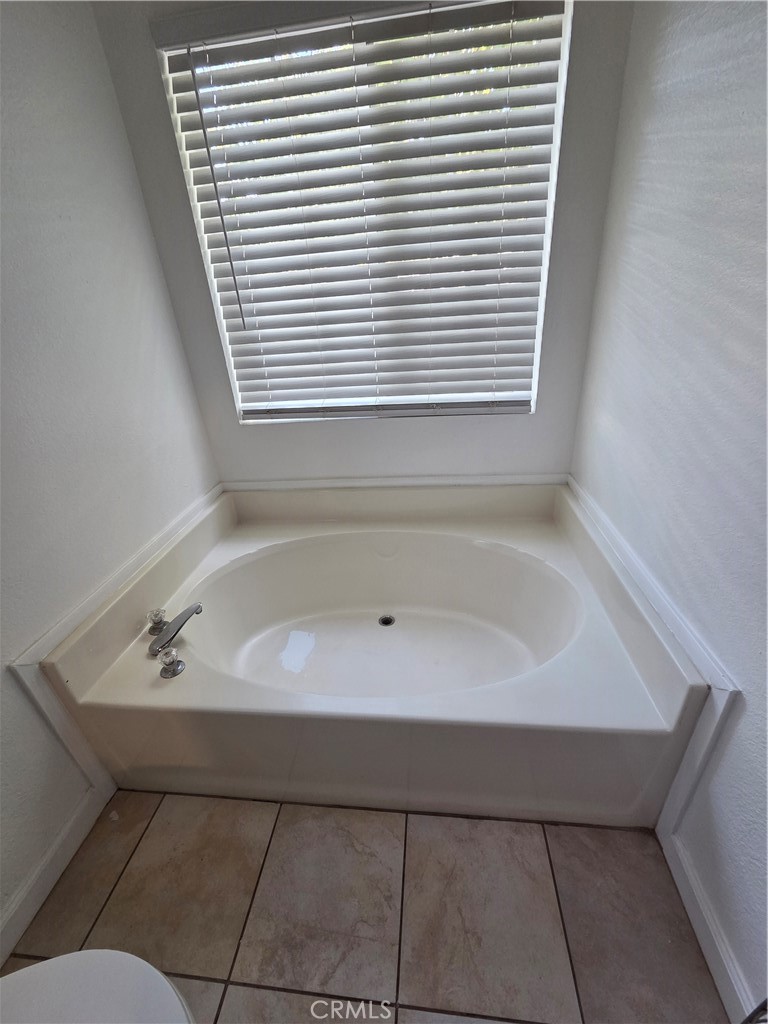2920 Clark Road, Unit K2 Butte Valley, CA 95965 - Photo 25 of 36 a bathroom with a bathtub