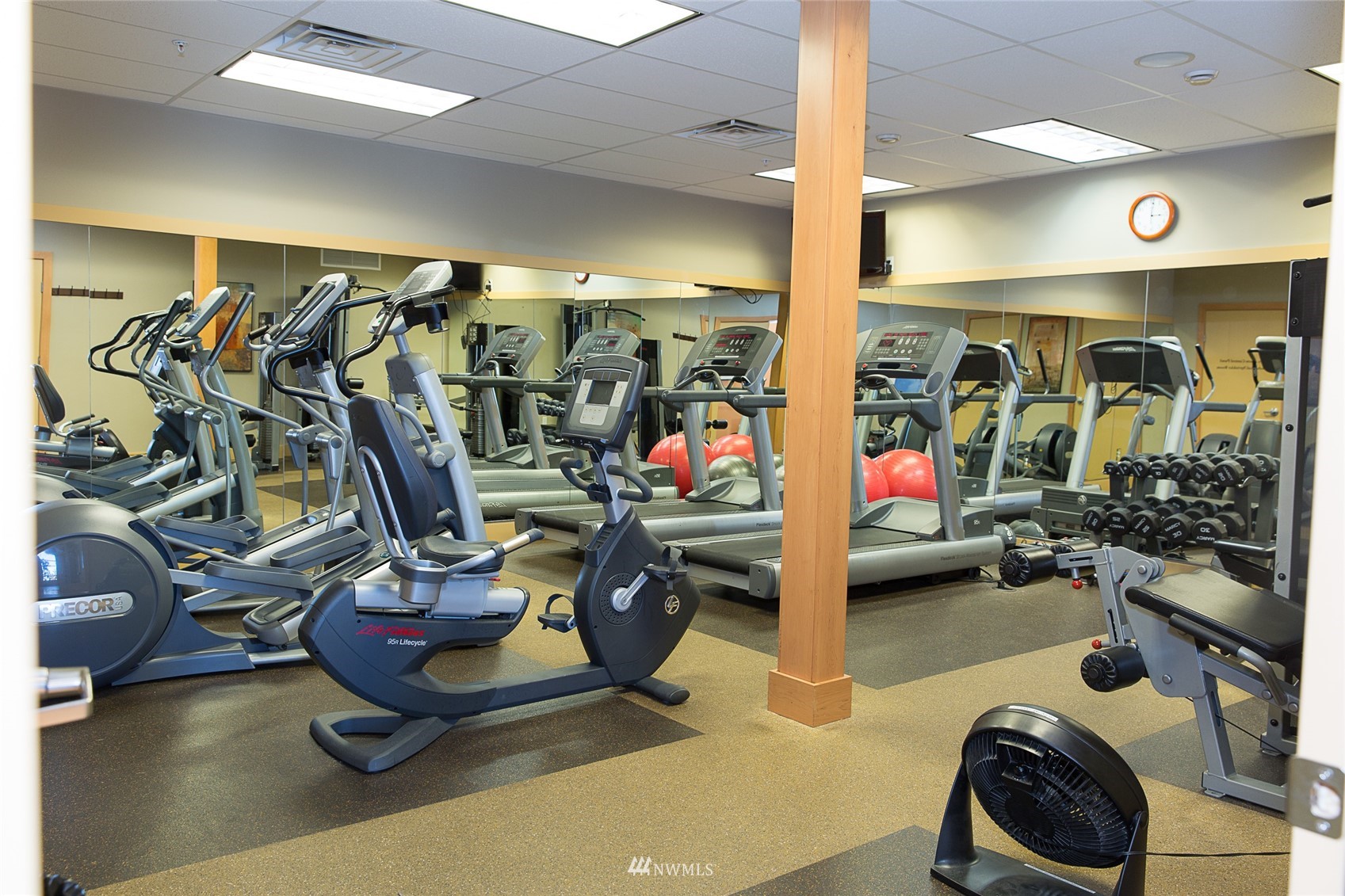 75 Pine Street, Unit 205 Edmonds, WA 98020 - Photo 31 of 33 a view of a room with gym equipment