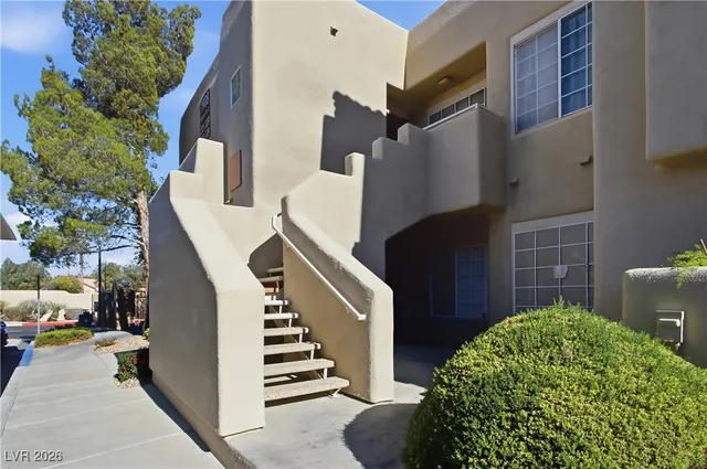 $1,295 | 1908 Mountain Hills Court, Unit 207, Las Vegas, NV 89128