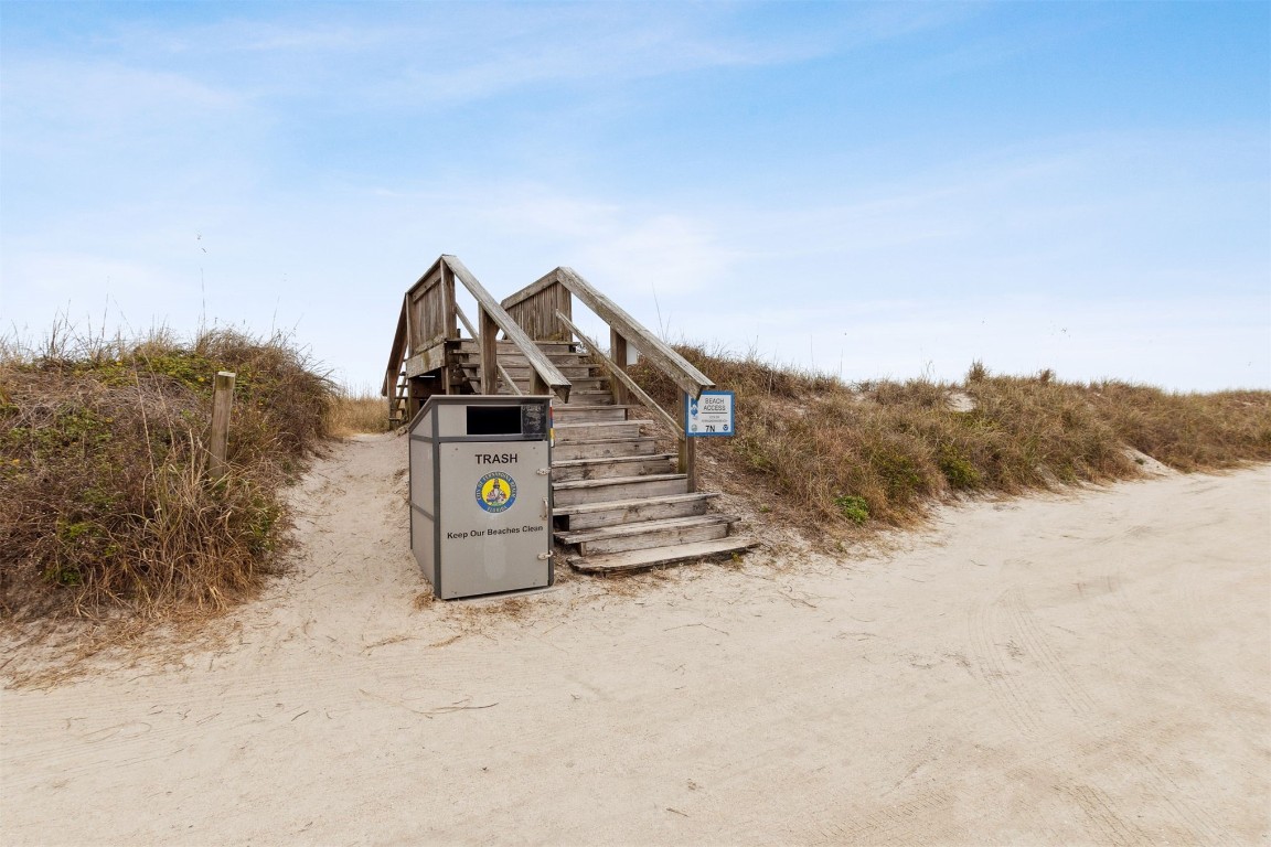 729 North Fletcher Avenue Fernandina Beach, FL 32034 - Photo 20 of 25 a view of a mountain view in the ocean