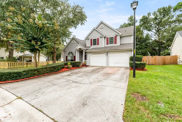 $420,000 | 203 Blenheim Court, Goose Creek, SC 29445