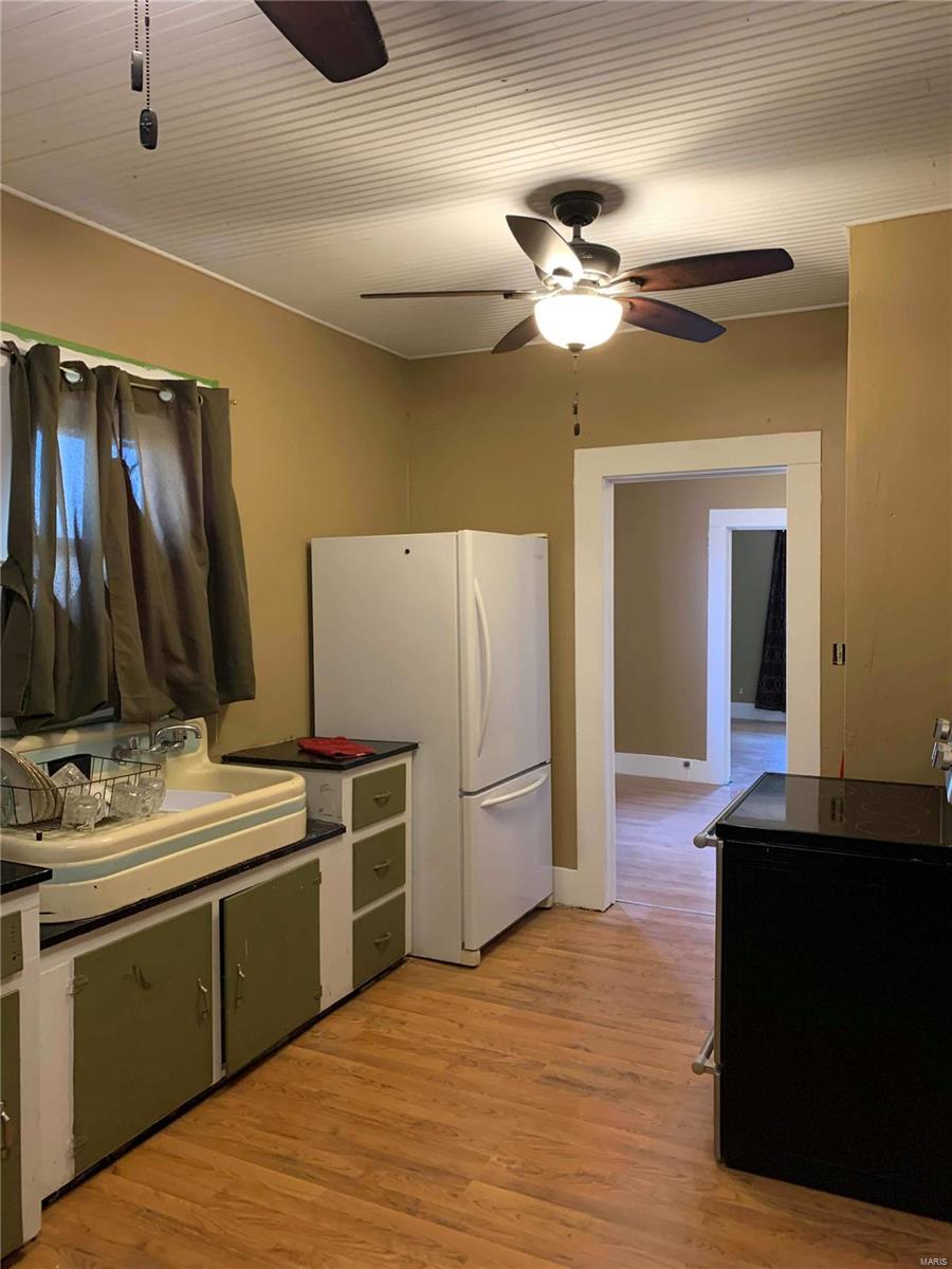 4369 Chester Road Chester, IL 62233 - Photo 10 of 31