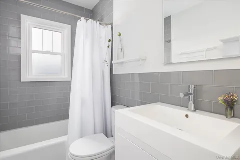 $20,000 | 446 6th Street, Greenport, NY 11944