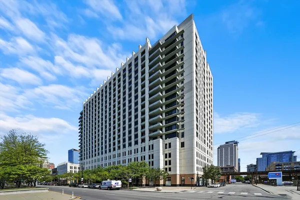 $2,050 | 1255 South State Street, Unit 1609, Chicago, IL 60605