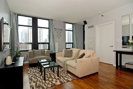 1255 South State Street, Unit 1609 Chicago, IL 60605 - Photo 2 of 12