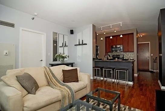 1255 South State Street, Unit 1609 Chicago, IL 60605 - Photo 5 of 12