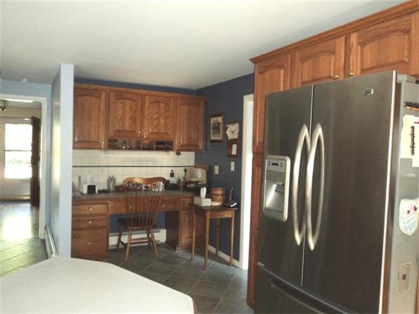128 Lovejoy Road Andover, MA 01810 - Photo 8 of 27 Gallery Image 8