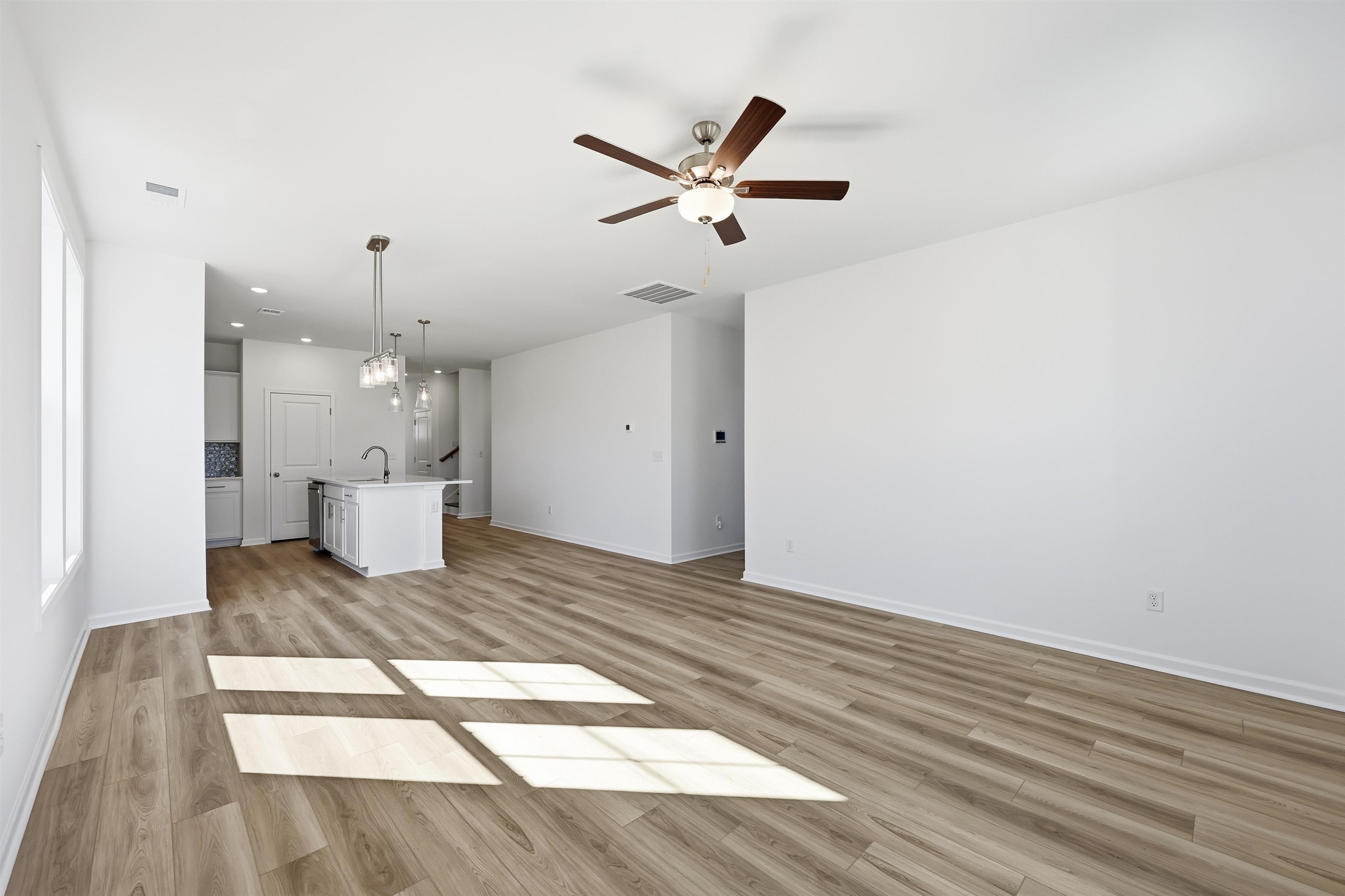 142 River Birch Drive Loris, SC 29569 - Photo 4 of 39