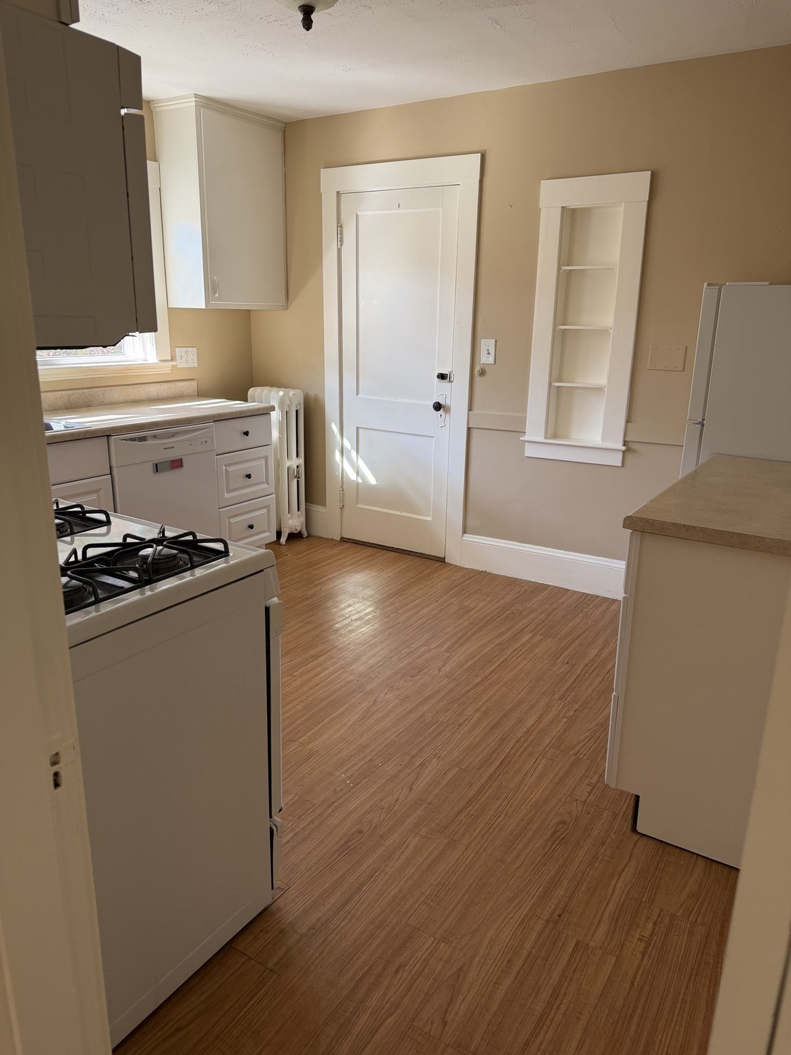 91 Bradford Road, Unit 2 Watertown, MA 02472 - Photo 5 of 11 Gallery Image 5