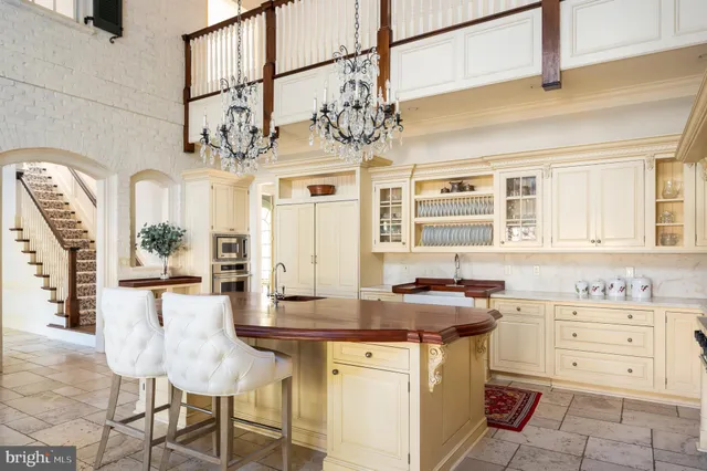 $7,995,000 | 11400 Highland Farm Court, Potomac, MD 20854