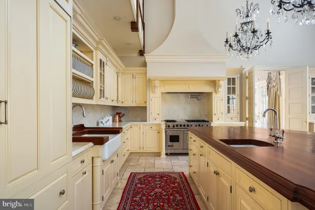 $7,995,000 | 11400 Highland Farm Court, Potomac, MD 20854