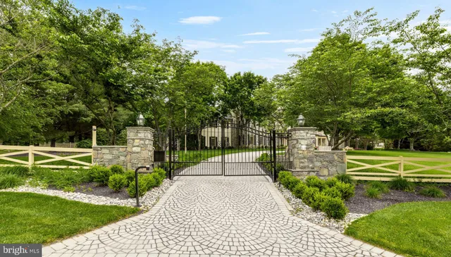 $7,995,000 | 11400 Highland Farm Court, Potomac, MD 20854