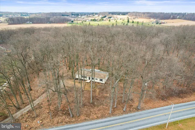 $299,900 | 8287 Pleasant Valley Road, Stewartstown, PA 17363