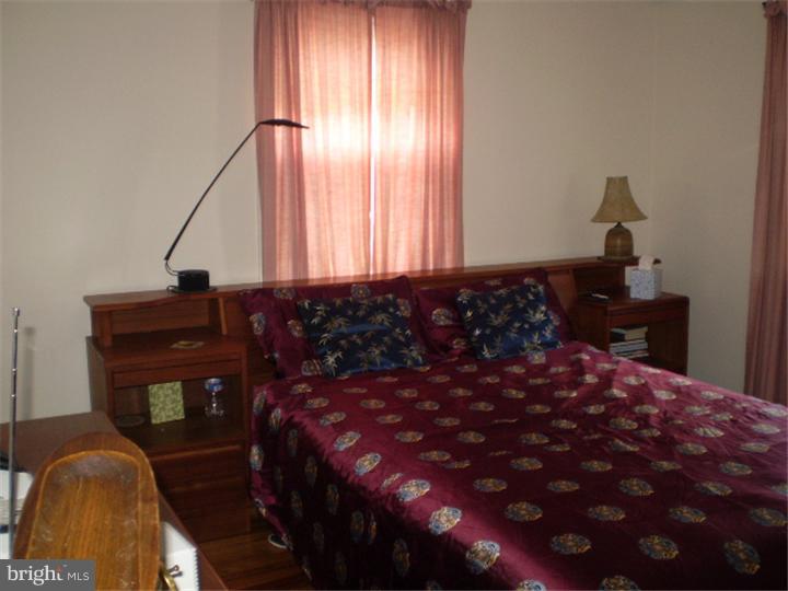 124 Flintlock Road Drexel Hill, PA 19026 - Photo 11 of 19 Bedroom - Main