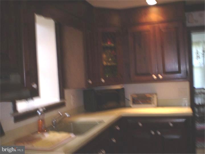 124 Flintlock Road Drexel Hill, PA 19026 - Photo 9 of 19 Kitchen