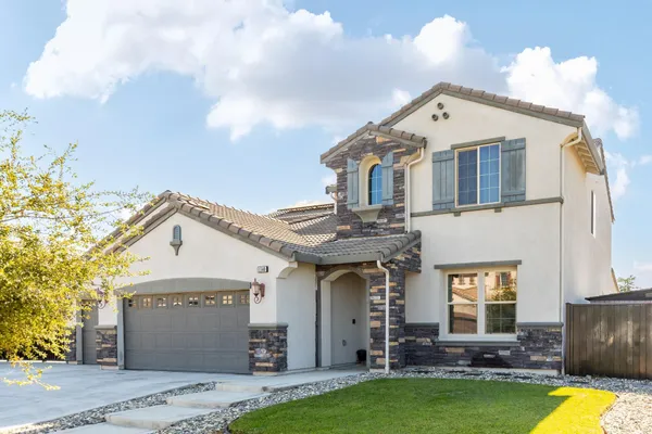 $675,000 | 1140 Ridge Creek Estates Way, Dinuba, CA 93618
