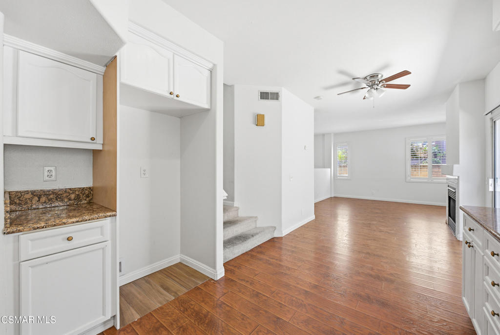 1809 Maybrook Way Simi Valley, CA 93065 - Photo 14 of 40