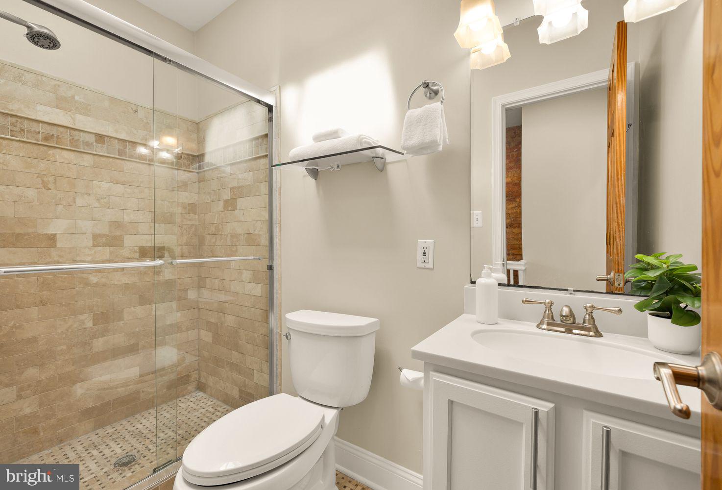 825 L Street Northeast Washington, DC 20002 - Photo 20 of 26