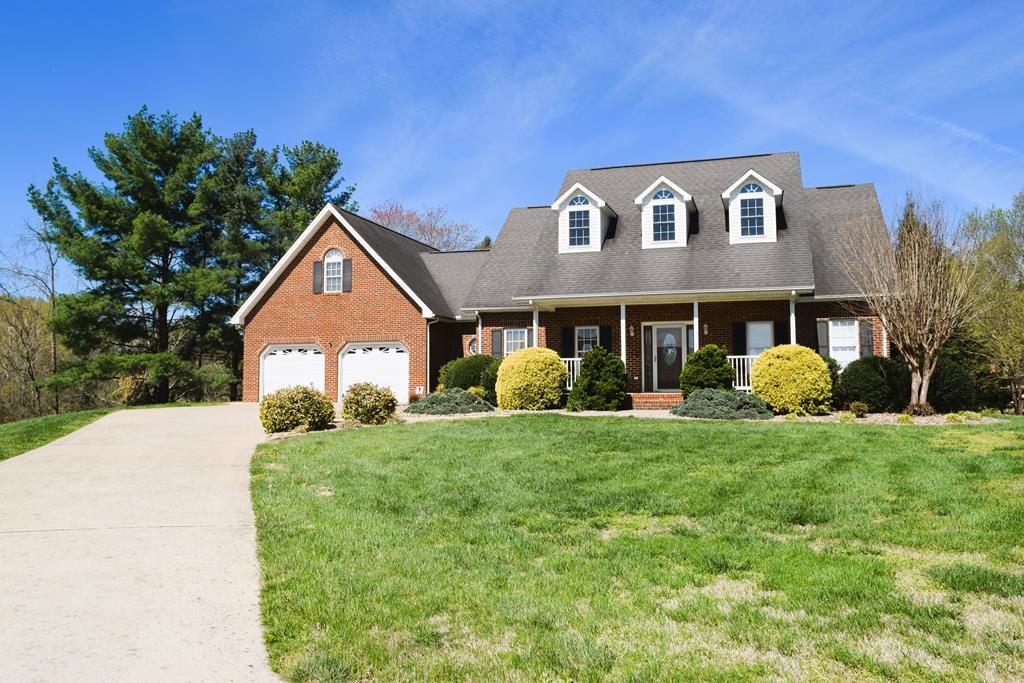 64 West Ridgefield Court Greeneville, TN 37745 - Photo 1 of 46