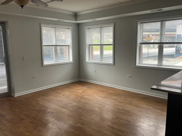 $1,950 | 2622 West Diversey Avenue, Unit 101, Chicago, IL 60647