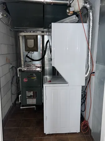 $1,950 | 2622 West Diversey Avenue, Unit 101, Chicago, IL 60647