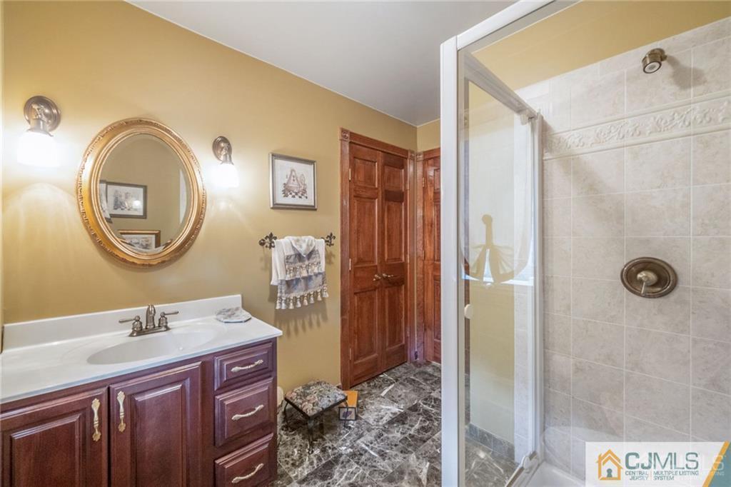 7 Falcon Road East Brunswick, NJ 08816 - Photo 17 of 34 Gallery Image 17