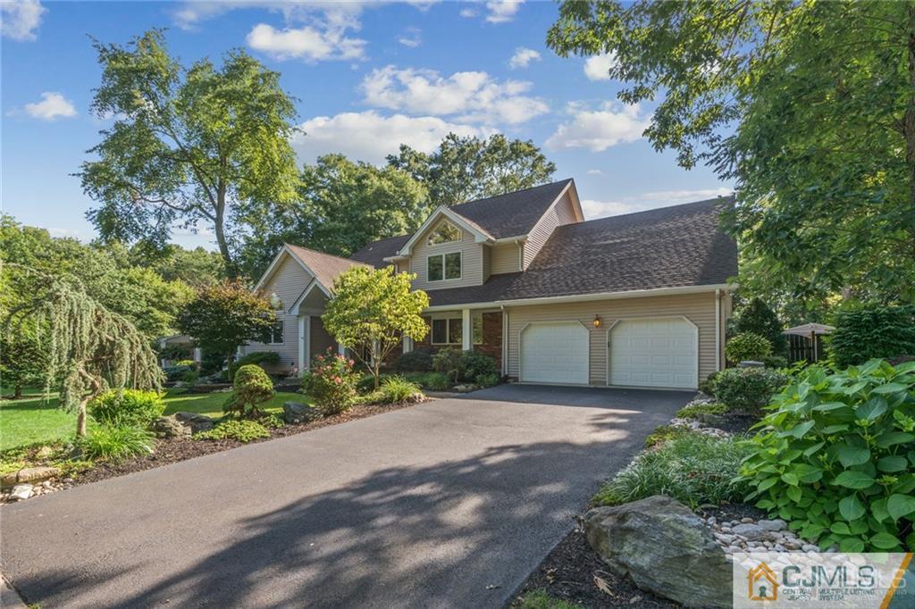 7 Falcon Road East Brunswick, NJ 08816 - Photo 3 of 34 Gallery Image 3