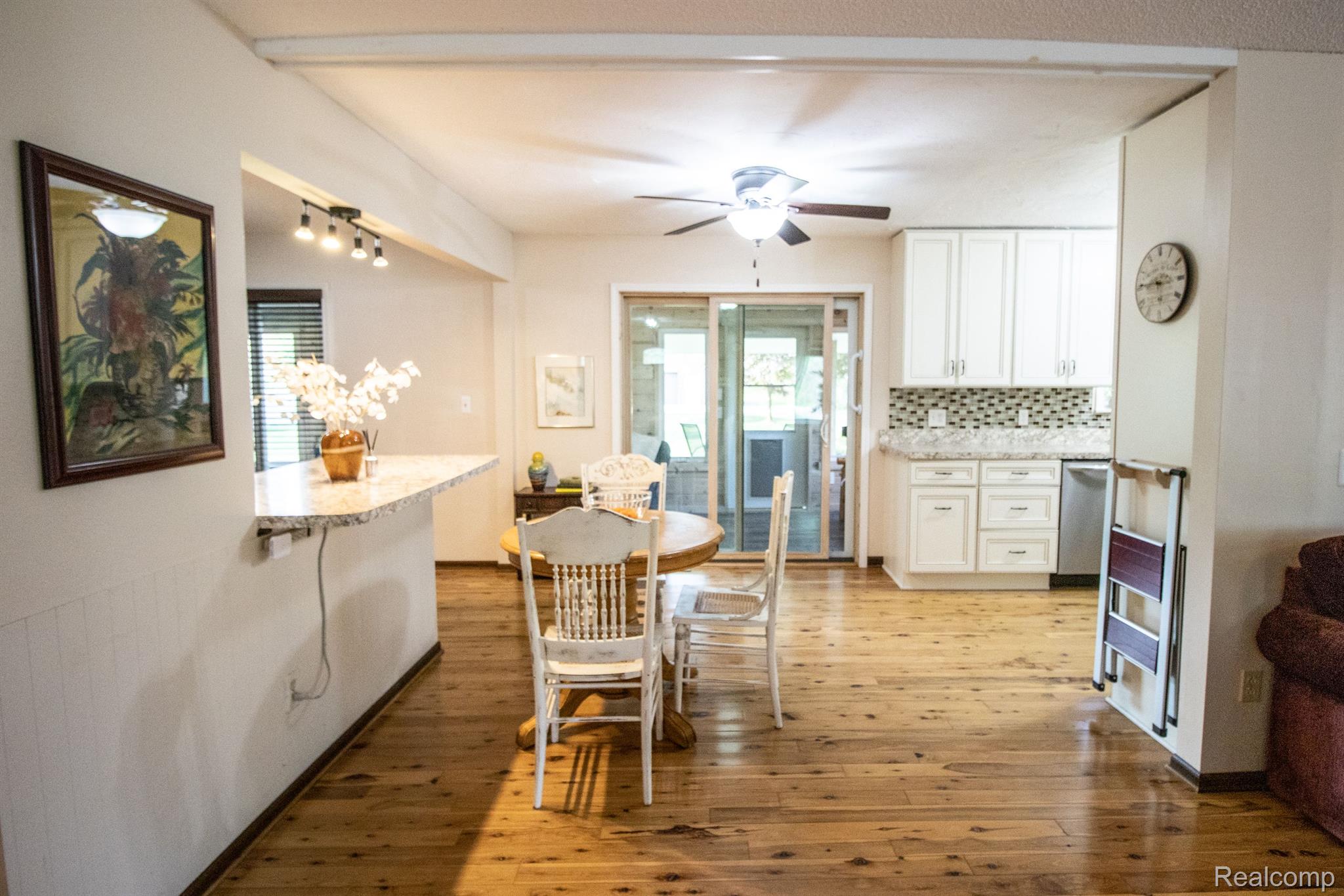 2142 West Ray Road Fenton, MI 48430 - Photo 5 of 52 Gallery Image 5